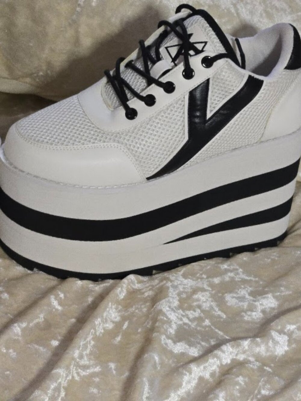 YRU White Black Platform Sneakers Women’s Size 6 Chunky Y2K Rave Shoes